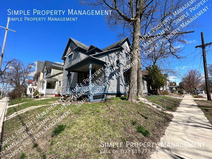 Primary Photo - Nice 2 Bedroom 1 Bath In Heritage Hill