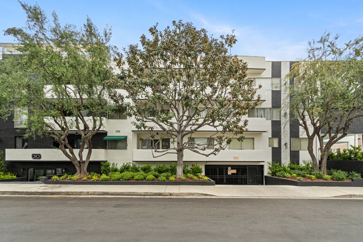 Burton Almont 310 S Almont Dr Los Angeles, CA