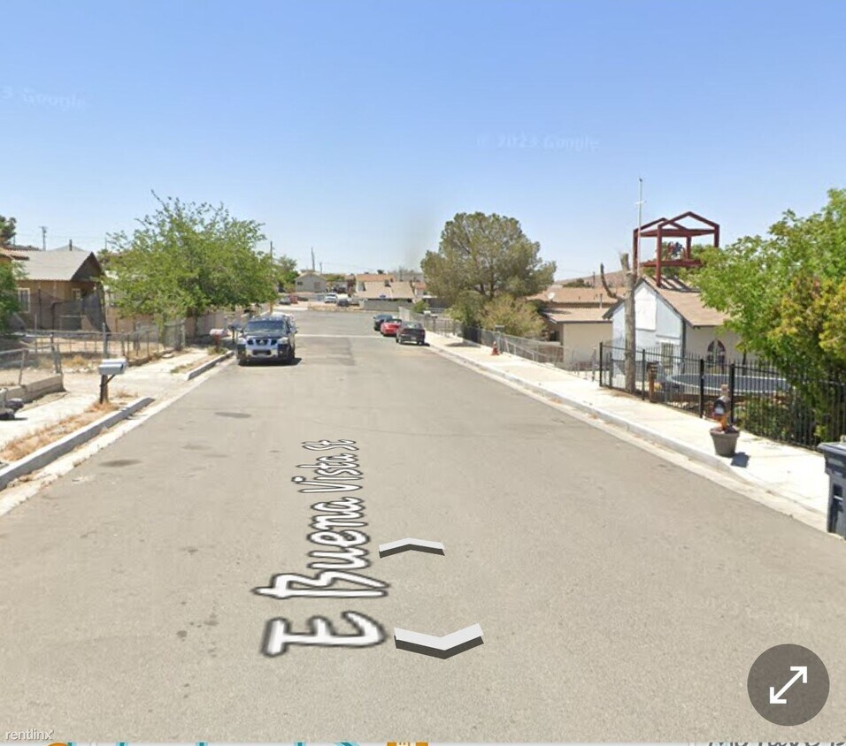 Foto del edificio - 1 br, 1 bath Duplex - 612 East Buena Vista...