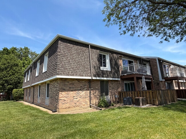 Building Photo - 4424 Euclid Ave