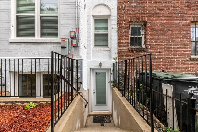 Foto del edificio - 84 Q St NW