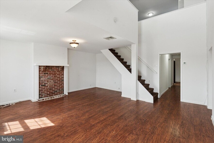 Foto principal - 2972 Richmond St