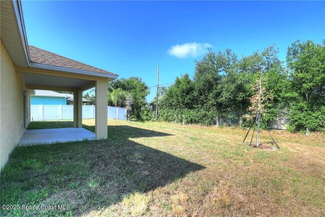 Building Photo - 9125 101st Ave