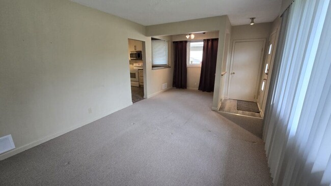 Building Photo - 971 Calrossie Blvd