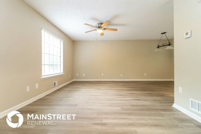 Foto del edificio - 117 Westwood Dr