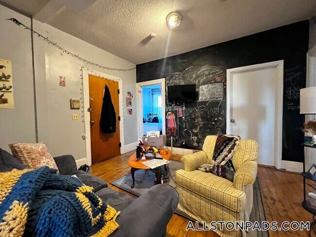 Foto del edificio - 18 Glenville Ave