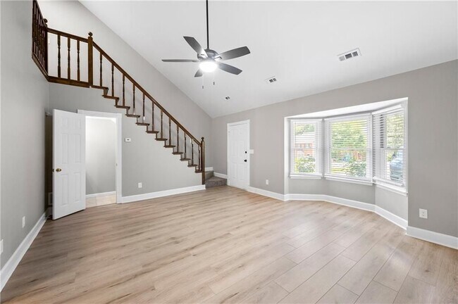 Foto del edificio - 1393 Poplar Pointe