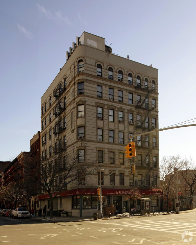 Building Photo - 16-18 2nd Ave