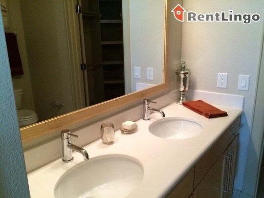 Foto del edificio - 15330 Liberty River Dr