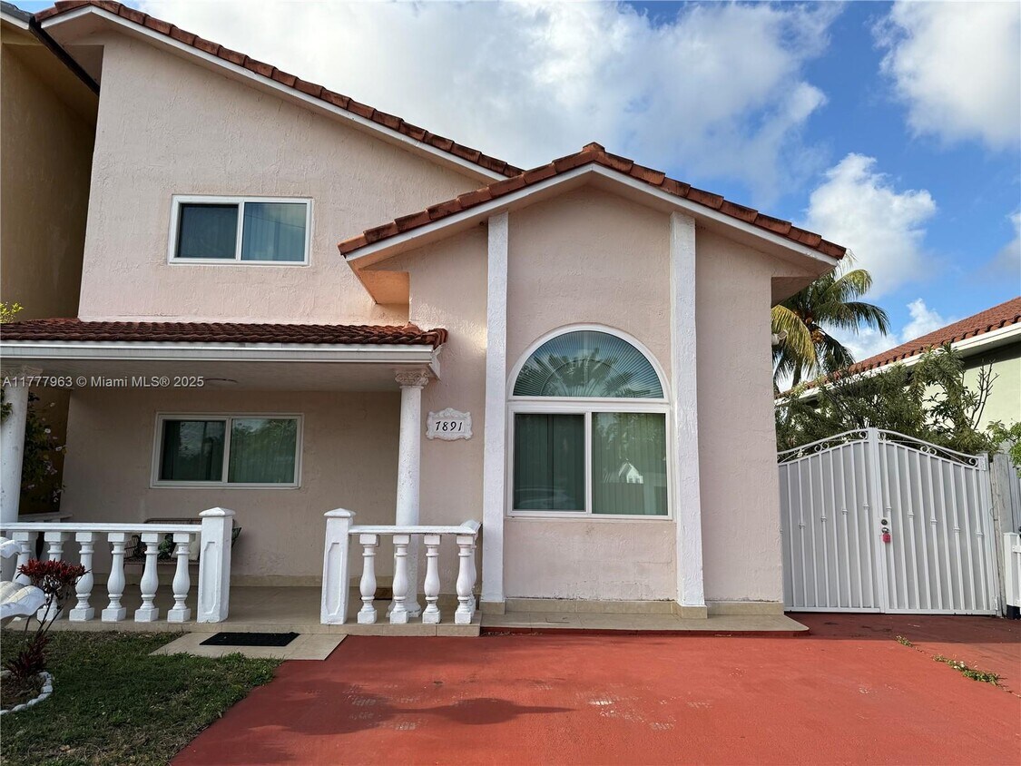 Foto principal - 7891 SW 9th Terrace