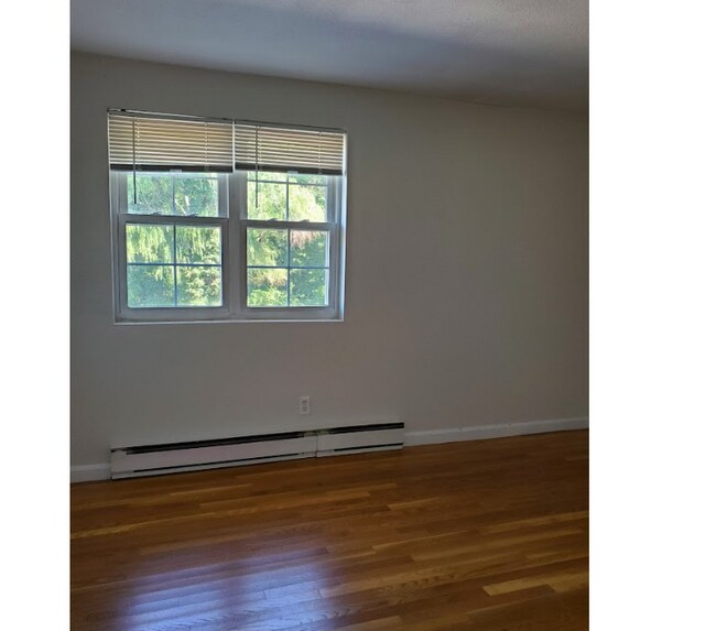 Building Photo - 45 Elmwood Park