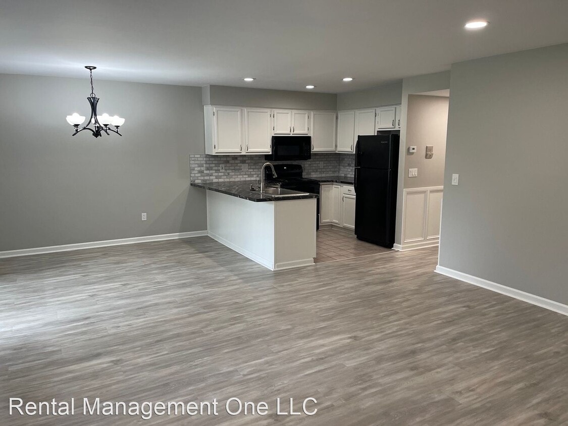 Primary Photo - 2 br, 2 bath House - 4958 Oak Hill Drive