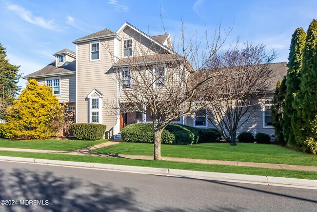 Foto del edificio - 118 Beacon Blvd