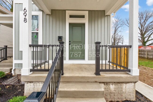 Building Photo - 698 S 22nd St