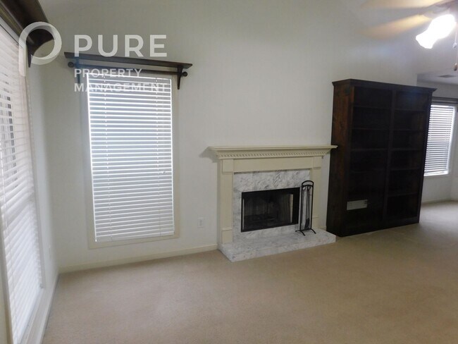 Foto del edificio - 1011 Wyndham Ln