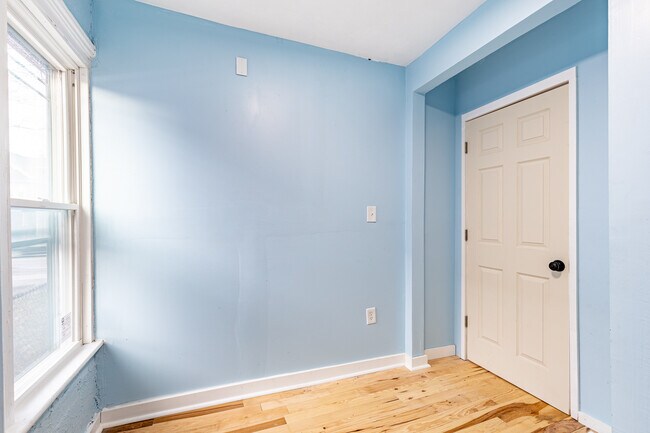 Foto del edificio - 83 Ridgeway Ave