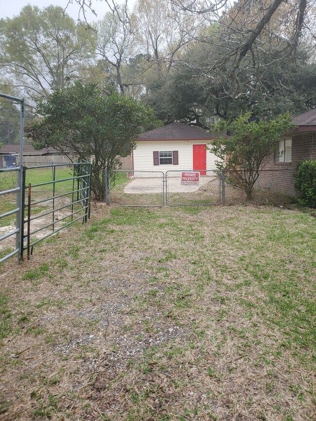 Building Photo - 12982 Olds Dr