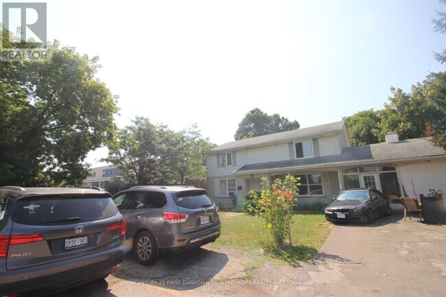 Building Photo - 627-627 Commissioners Rd E