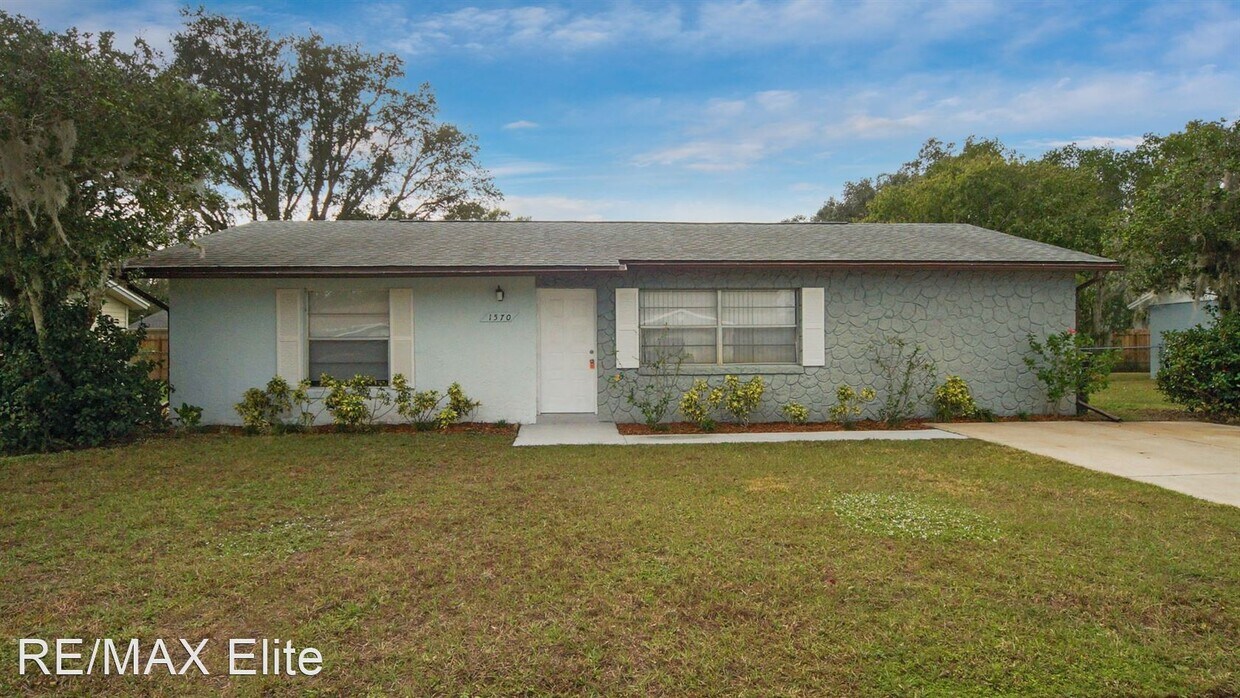 3 br, 2 bath House 1570 E Powder Horn Rd House Rental in Titusville