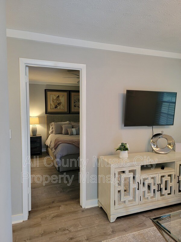 Foto del edificio - 1211 Katie Ave