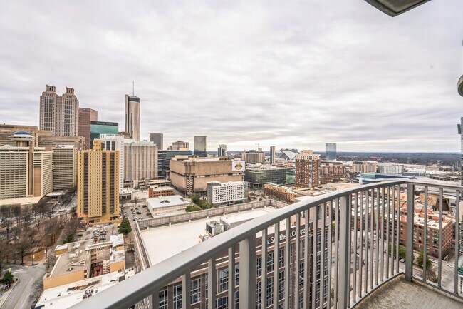 Foto del edificio - 400 W Peachtree St NW