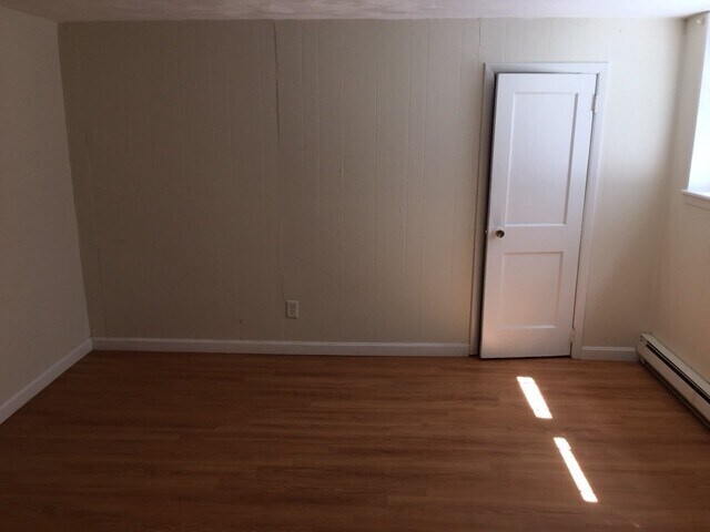 Primary Photo - 120 Sutherland Rd