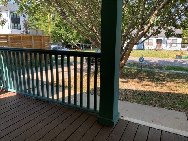 Foto del edificio - 6723 Del Rio St