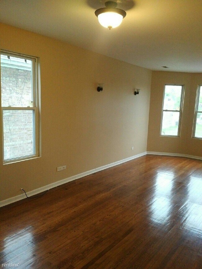 Foto del edificio - 8739 S Cottage Grove Ave