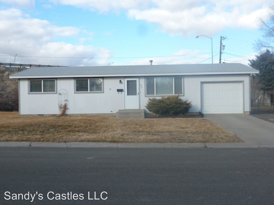 955 Country Club Dr, Elko, NV 89801 Condo for Rent in Elko, NV