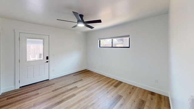 Building Photo - 1532 Gulf St