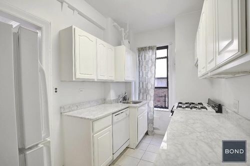 Foto del edificio - 315 E 102nd St