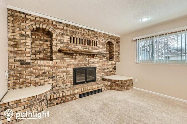 Foto del edificio - 9708 Washburn Ave N