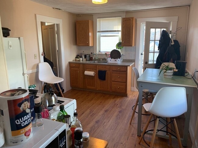 Building Photo - 17 Endicott Ave