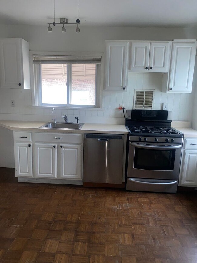 Foto del edificio - 5817 Keystone St