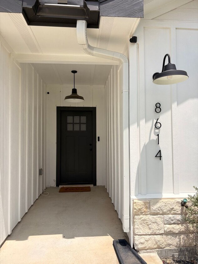 Foto del edificio - 8614 Glade Dr