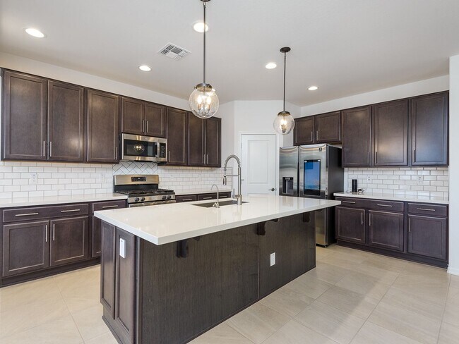 Foto del edificio - 4 Bedroom Single Family Home in Queen Creek