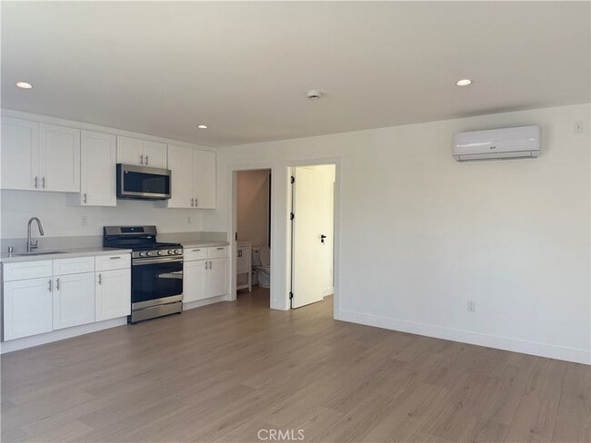 Photo - 22917 Sherman Way House