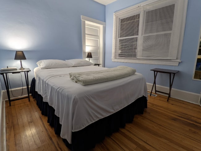 Building Photo - 28 Ravenscroft Dr Building Photo - 28 Ravenscroft Dr