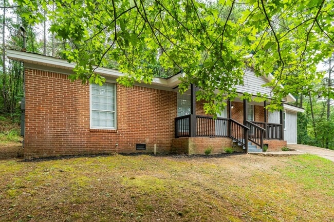 Foto del edificio - Spacious & Stylish – Fully Renovated 4BR H...