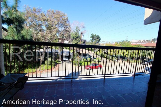 Building Photo - 1065 Fresno St
