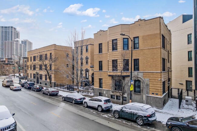 Foto del edificio - 1900 N Lincoln Ave