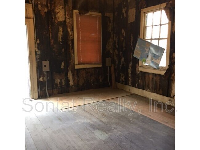 Foto del edificio - 1023 Clouet St