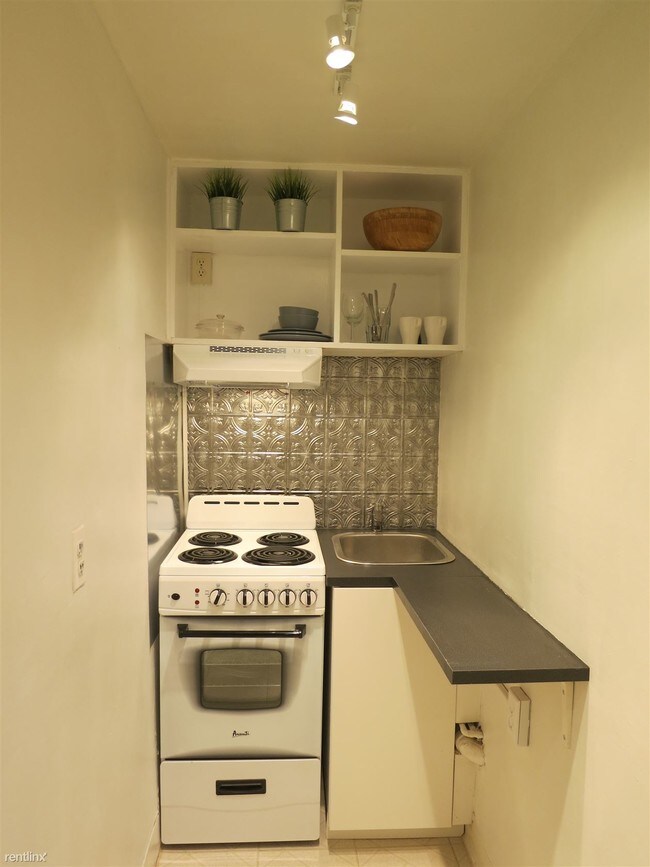 Foto del edificio - 216 W Madison St