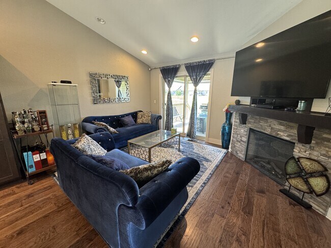 Foto del edificio - 1110 NE 15th Ln