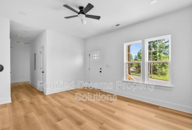 Foto del edificio - 107 Roanoke St