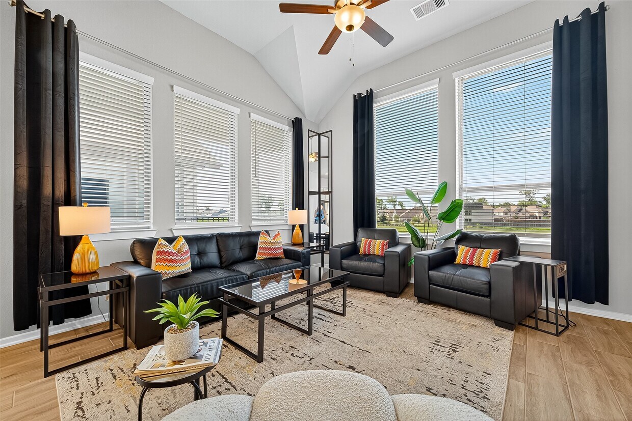 Foto principal - 1567 Rustling Creek Dr