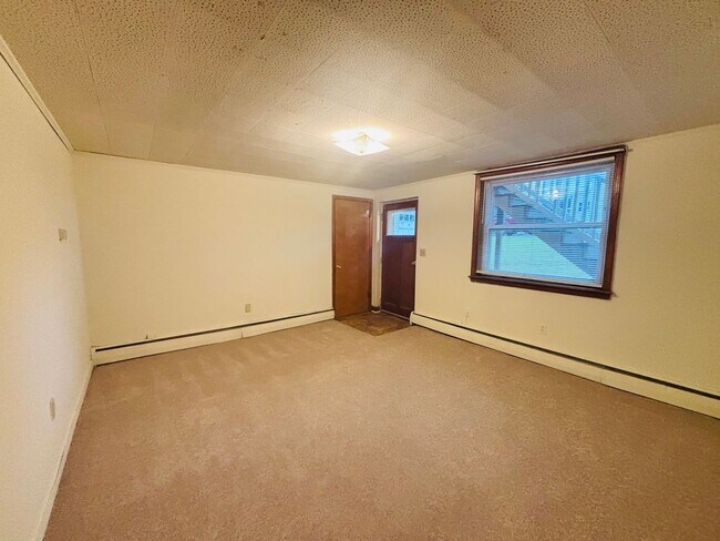 Building Photo - 121 Hearthstone Dr