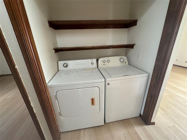 Foto del edificio - 1338 N Washington Ave