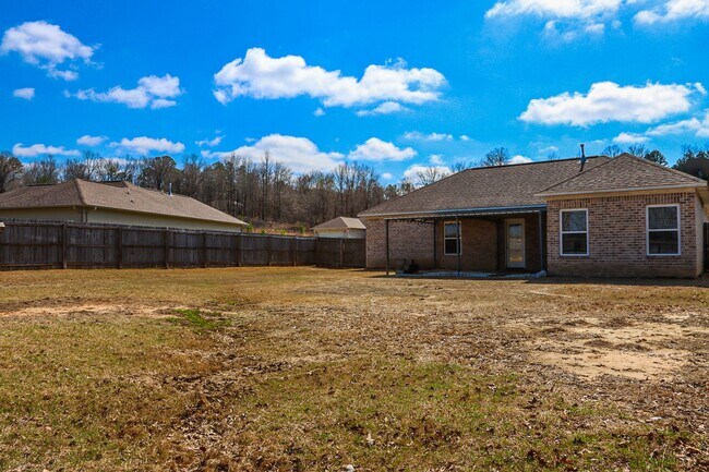 Foto del edificio - Family Home in Shelbi Place Available June 2026