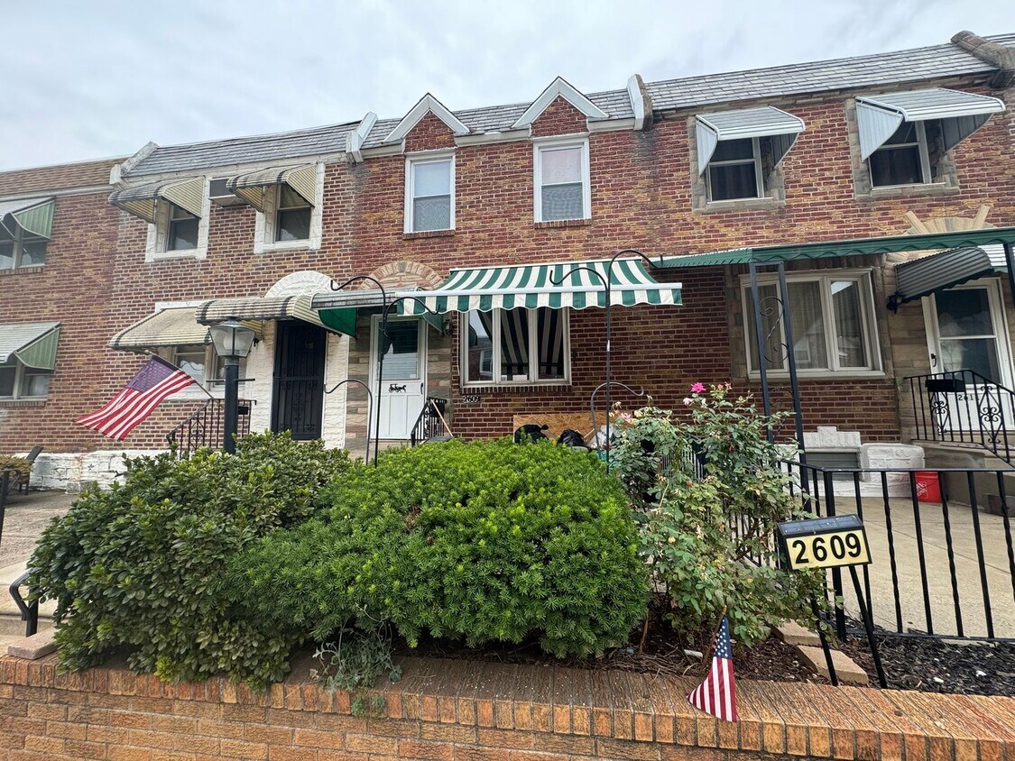 Primary Photo - Stunning 2-Bedroom Townhome in Bridesburg!...
